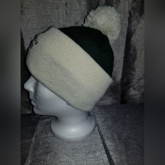 Moosehead Lager Beer Winter Toque Knit PomPom One Size Adult - Picture 5 of 9